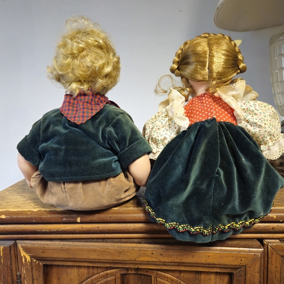 Vintage and Rare Hansel and Gretel Porcelain Dolls - Picture 3 of 16